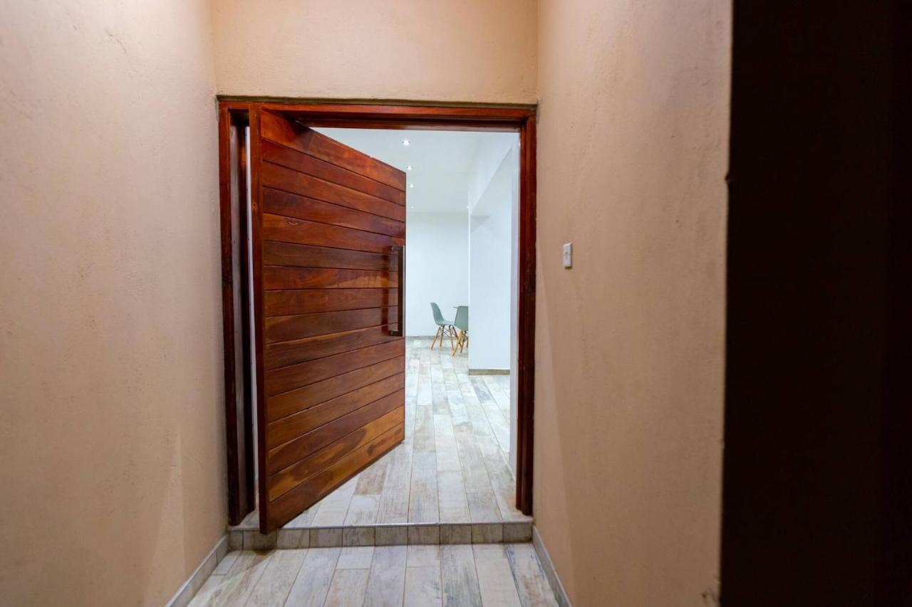 456 Hopeville Escape Apartment