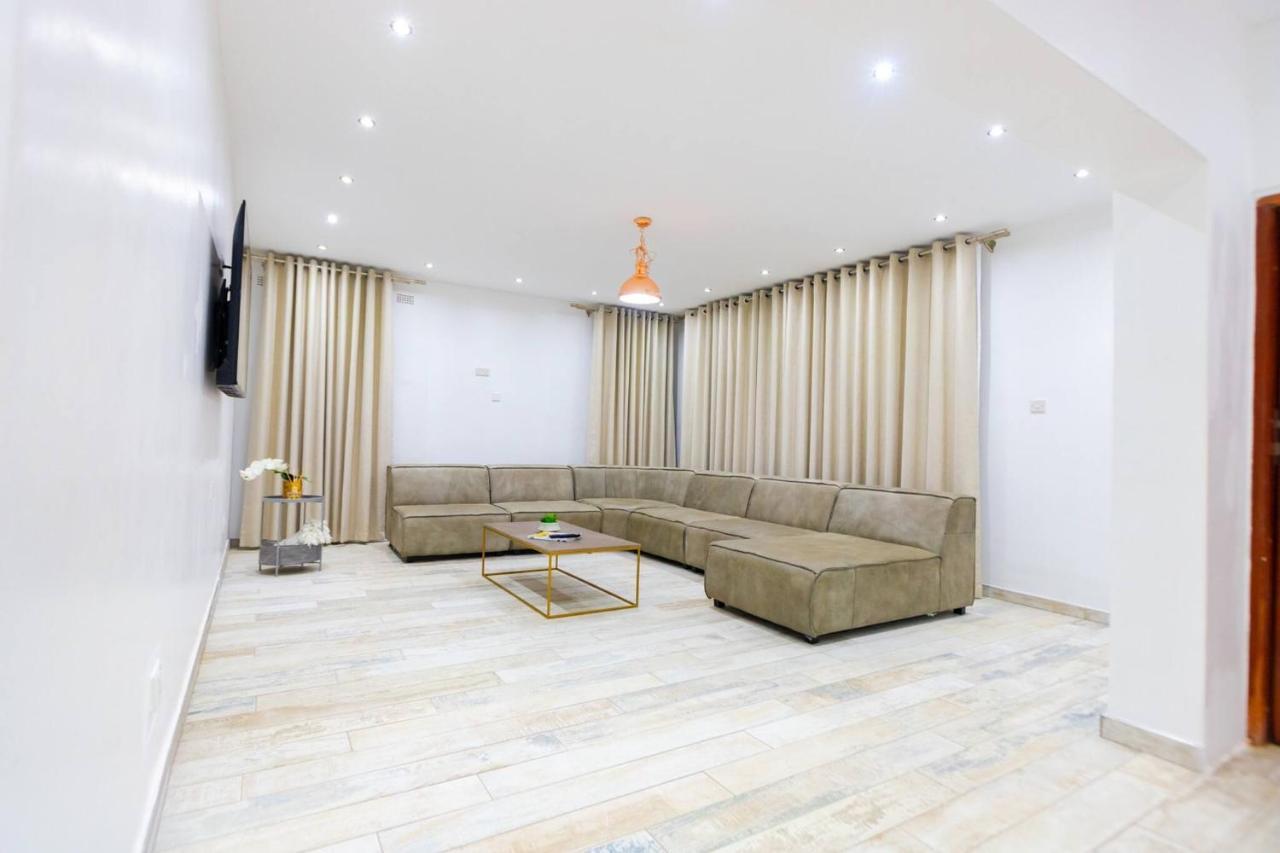 456 Hopeville Escape Apartment *